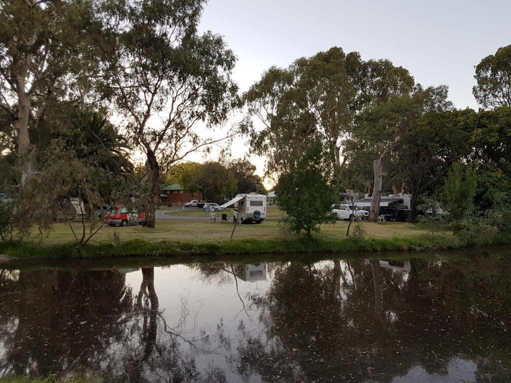 Euroa Caravan Park Hotell Exteriör bild